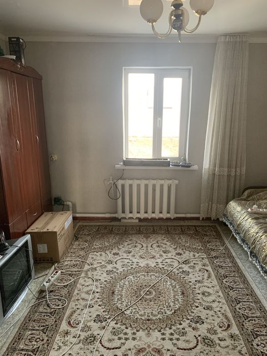 Продается дом с земнльным участком