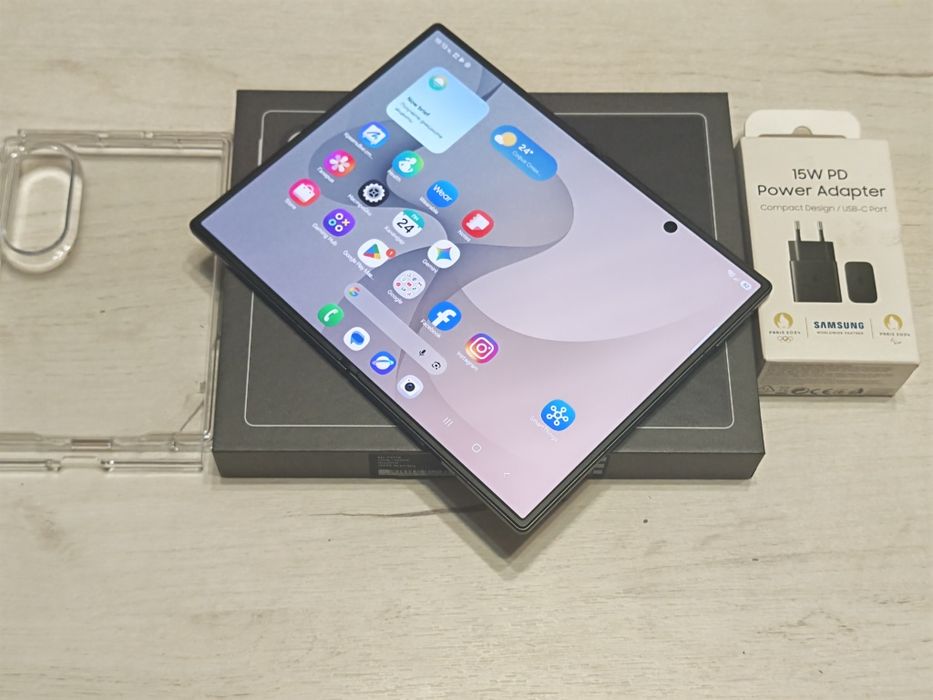 Нов Samsung Galaxy Fold 8 256 GB Гаранция