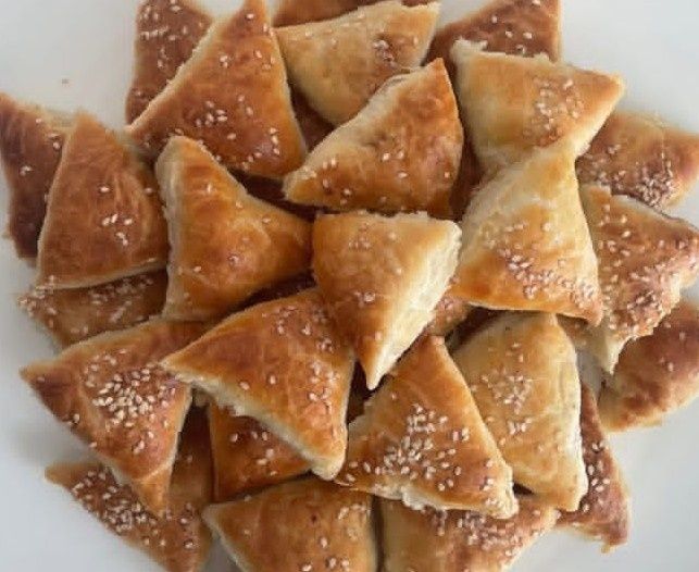 Самса, баурсаки, шелпек, пироги,