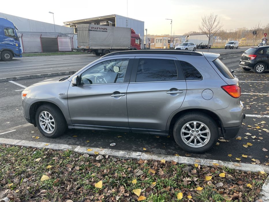 Vând Mitsubishi Asx 2012
