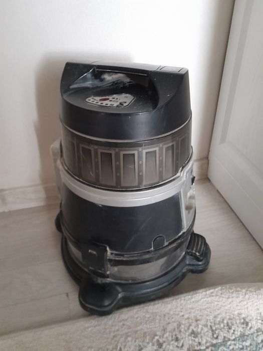 Продам пылесос на запчасти