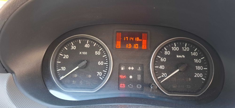 autoturism sandero 1.2 16V