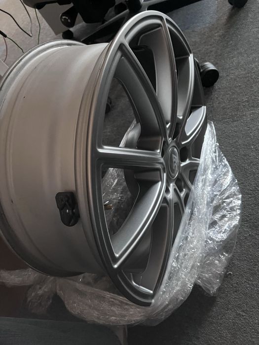 Jante RC R18 5x114.3 7J 64.1mm