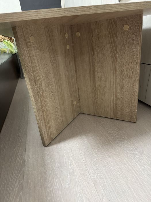 Холна маса – модерен дизайн, цвят дъб