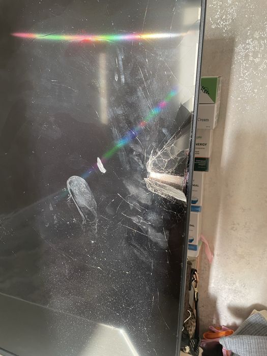 Продаётся телевизор HISENSE!