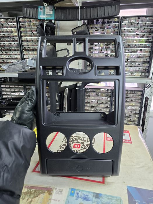 Консоль Приора 1 и 2 от 10000