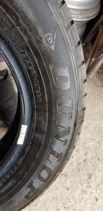 Летни гуми-14цола-175/70-1бр.-50лв."DUNLOP "-като нови