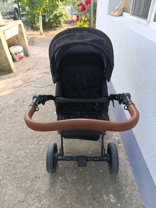 Продавам бебешка количка