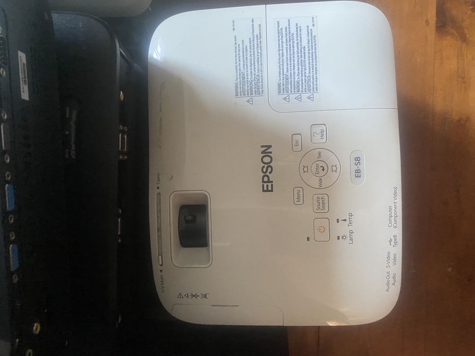 Epson проектор в хорошем состоянии