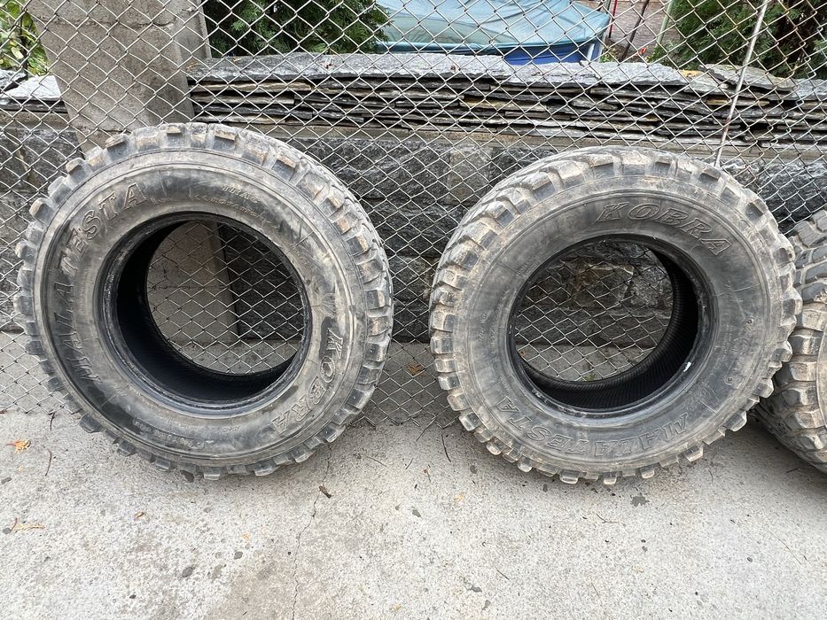 Гуми за офроуд 235/75/15