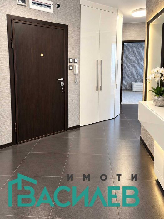 Дава се под наем Многостаен апартамент в София, Център - 154 кв.м за 950 € - Снимка #5