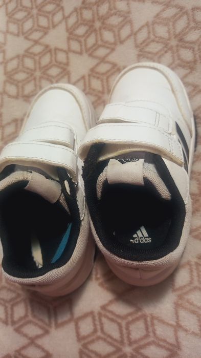 Adidași piele cu scai