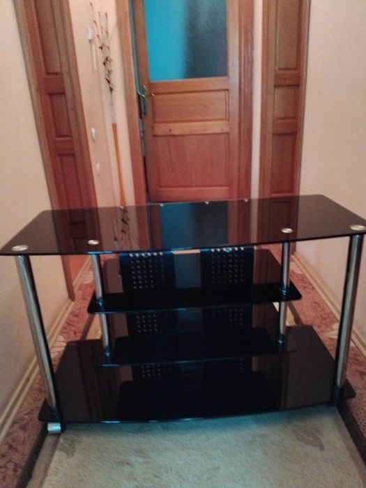 Măsuță sticlă pe role