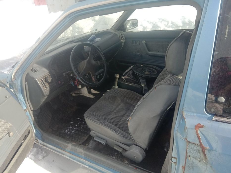 Продам мазду 323