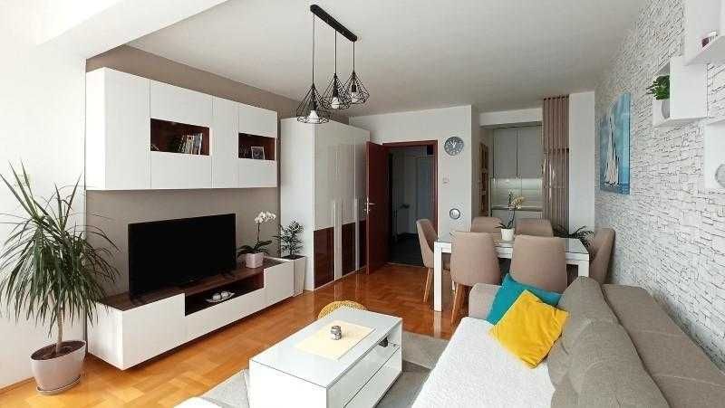 Дава се под наем Двустаен апартамент в Пловдив, Христо Смирненски - 68 кв.м за 367.2 € - Снимка #1