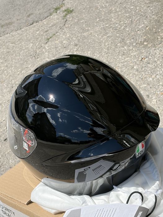 нова каска AGV K1 s размер S черен гланц