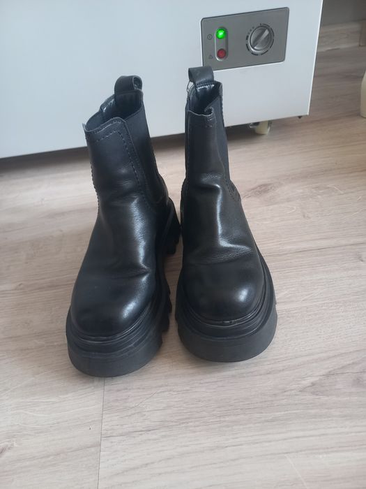 Продам осенние сапоги