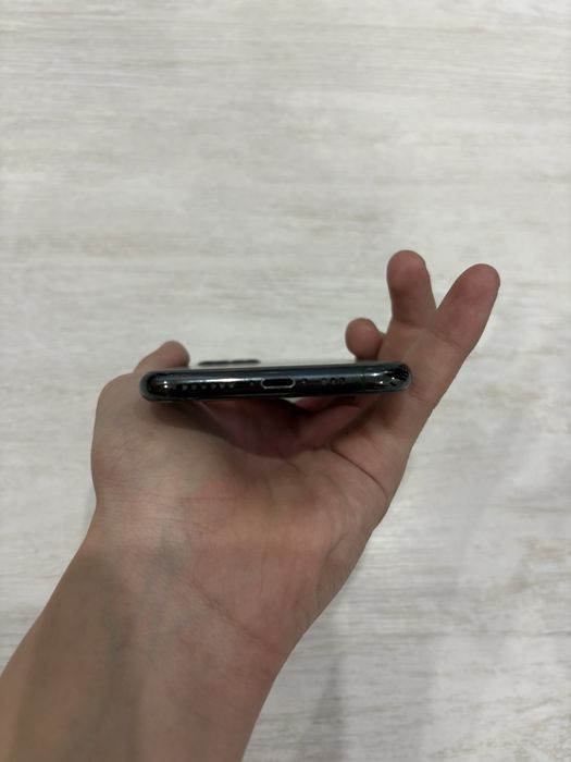 Срочнооо продам Айфон 11 про