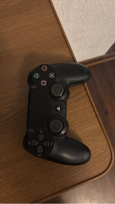 Vand ps4 stare nou 1000neg