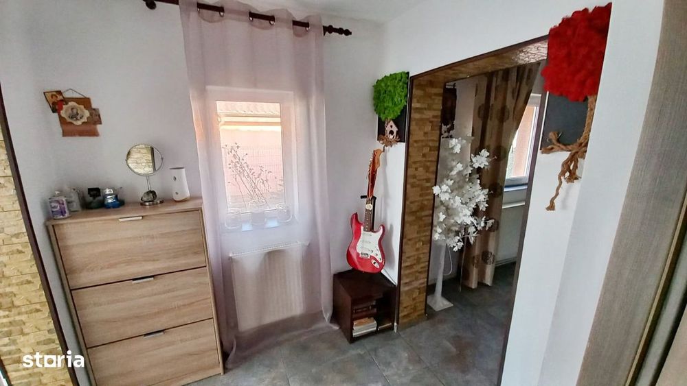 De vanzare casa cu toate utilitatile , 500 teren, Fagaras Narcisa