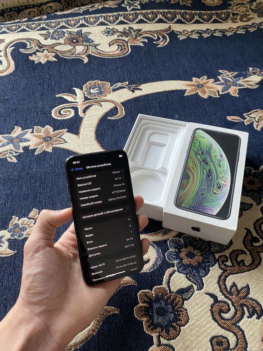 Продам срочно iPhone XS 64GB