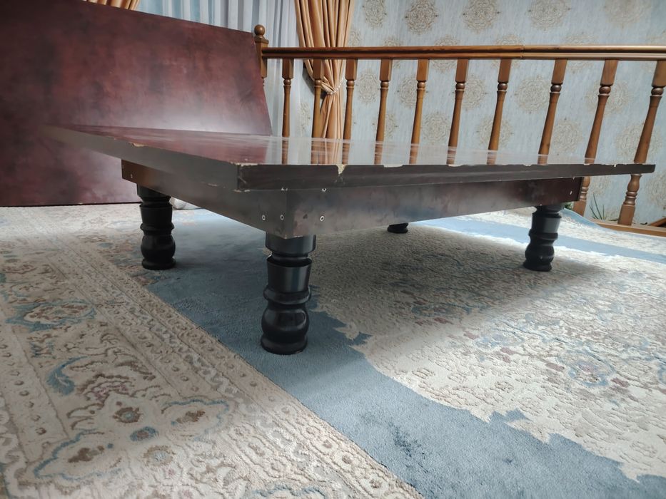 Стол сатылады, жер стол