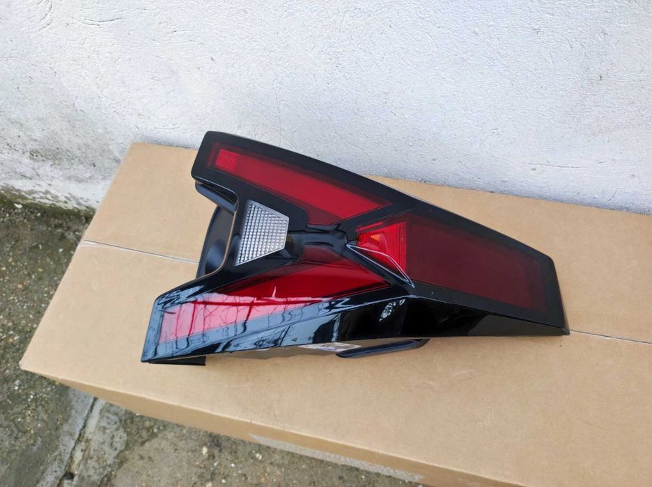 Lampa stop stanga si dreapta Dacia Bigster 2024 2025 2026