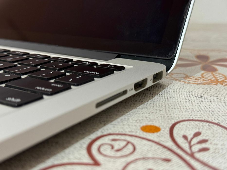 Macbook Pro 13 Retina.  2015 надежный