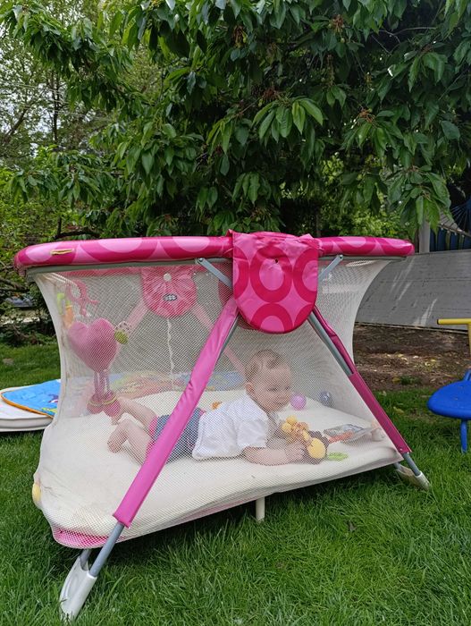 Детска кошара за игра с дунапрен отдоло