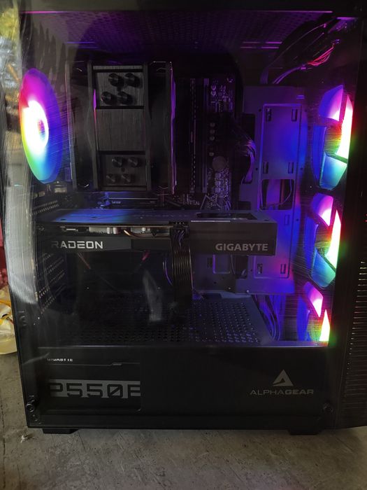 PC Gaming de vânzare – Ryzen 5 5600 + RX 6600 8GB | 16GB RAM | 1TB SSD