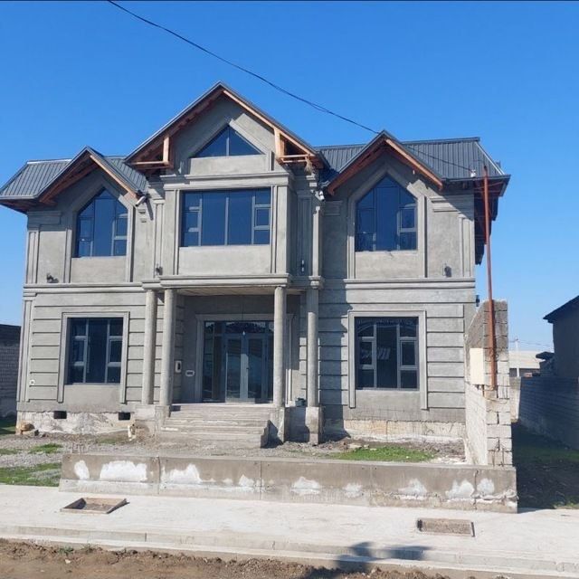 Uy sotiladi 80 % bitgan