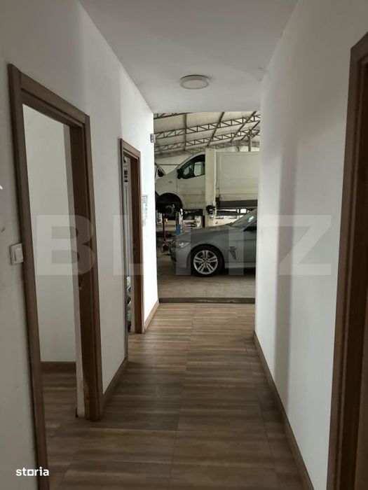 Service auto complet echipat de inchiriat, 400 mp, Parcare generoasa