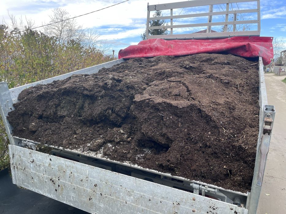 Продавам оборска тор