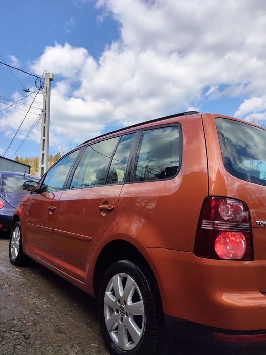 VOLKSWAGEN Touran 2009 — imagine 4