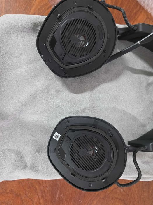 JBL Quantum 910 - Casti de gaming wireless over-ear performante