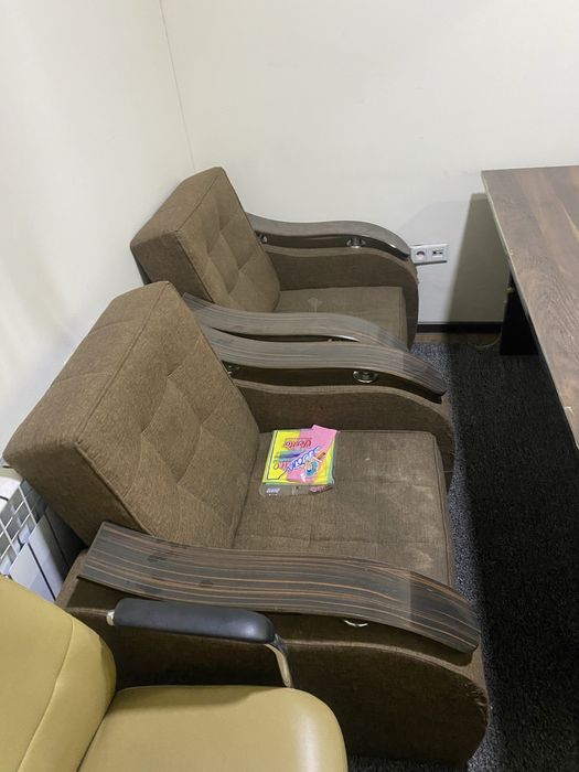 Продается мебель на офис