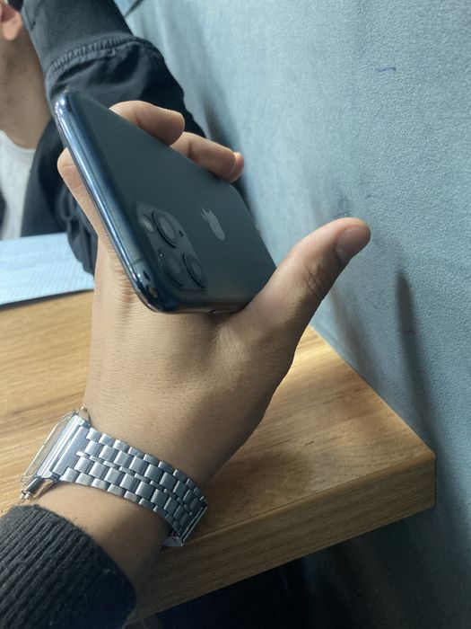 Iphone 11 pro  256 talik idealniy sasteyanada