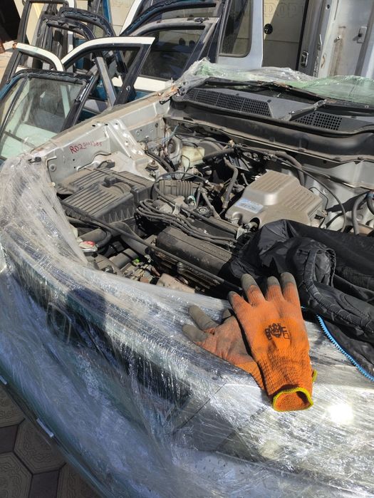 Продам запчасти на хонду црв