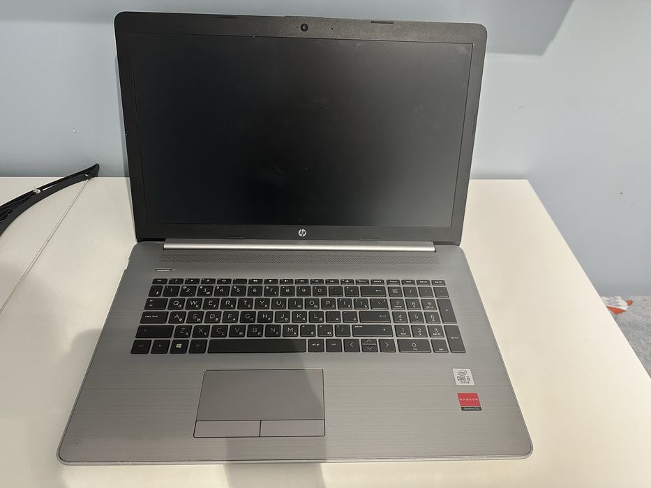 Hp 17” экран Core i5- 10210U 8gb Ozu