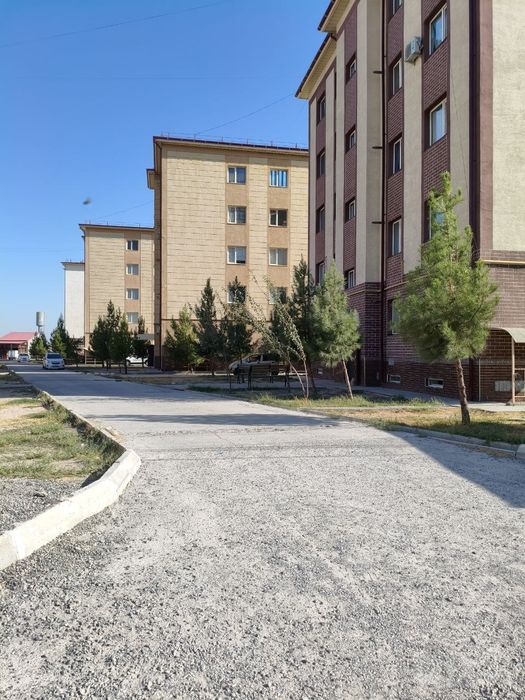 Uy sotiladi uzun ovul 5chi etaj