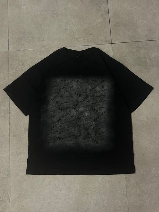 Тениска Balenciaga