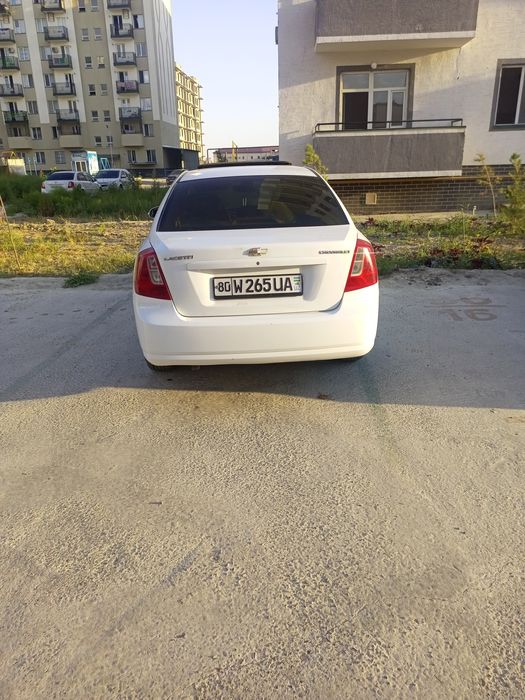 Lasetti 1.8 avtomat 4550 sum