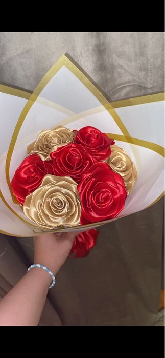 Trandafiri din satin