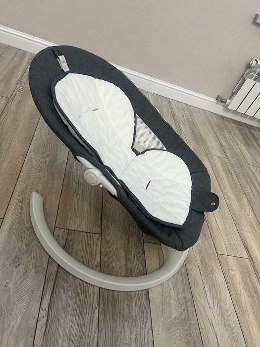 Продам шезлонг детский