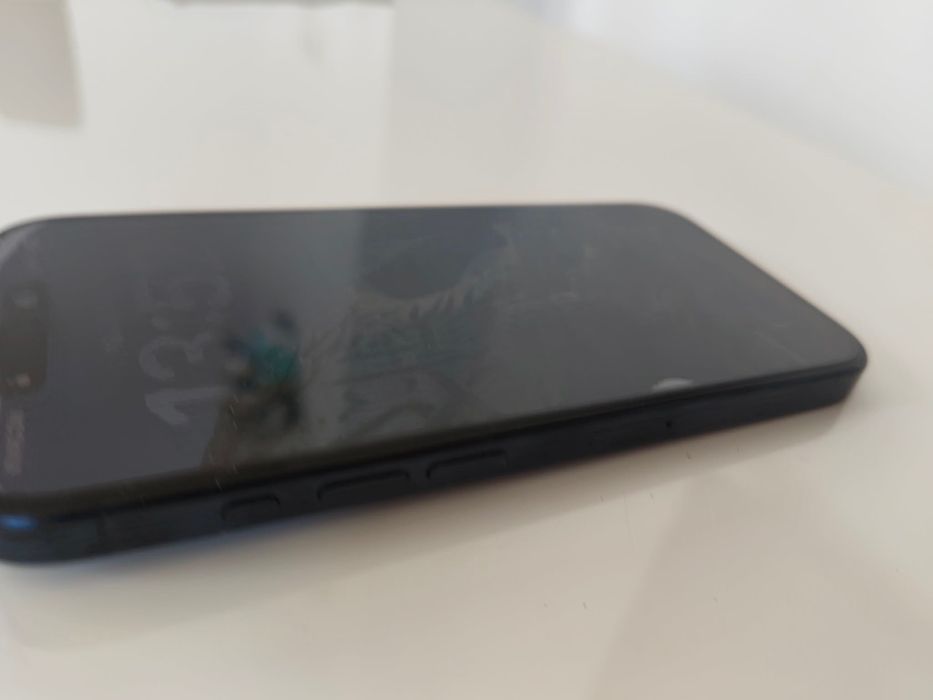 Продавам Ipfone 15 Pro
