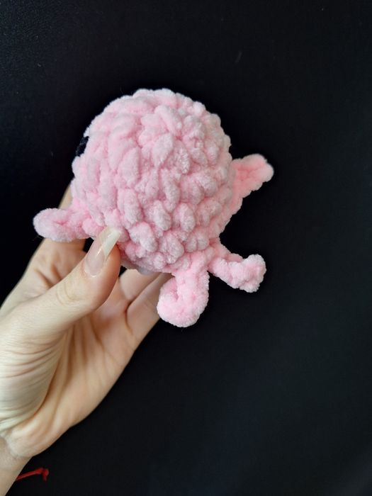 Ръчно изплетен ключодържател Китчо