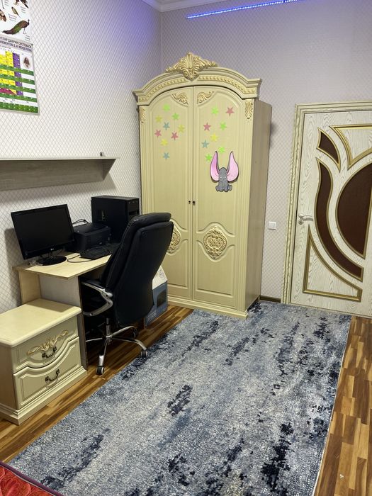 СРОЧНО ПРОДАЕТСЯ!  5-микр. Орбита. 3-этажный индувидуальний дом