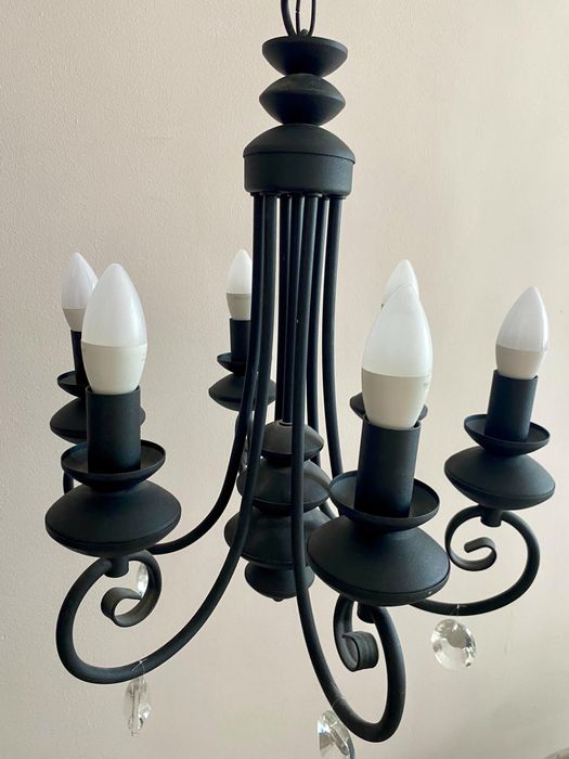 Продается люстра с лампочками