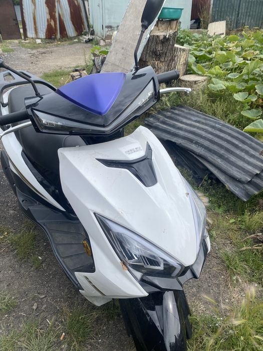 Скутер 150 куб продам