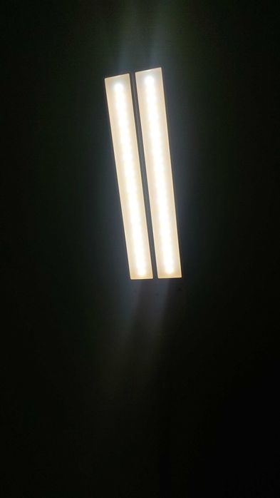 Vand Lampard lumina LED cu suport.
